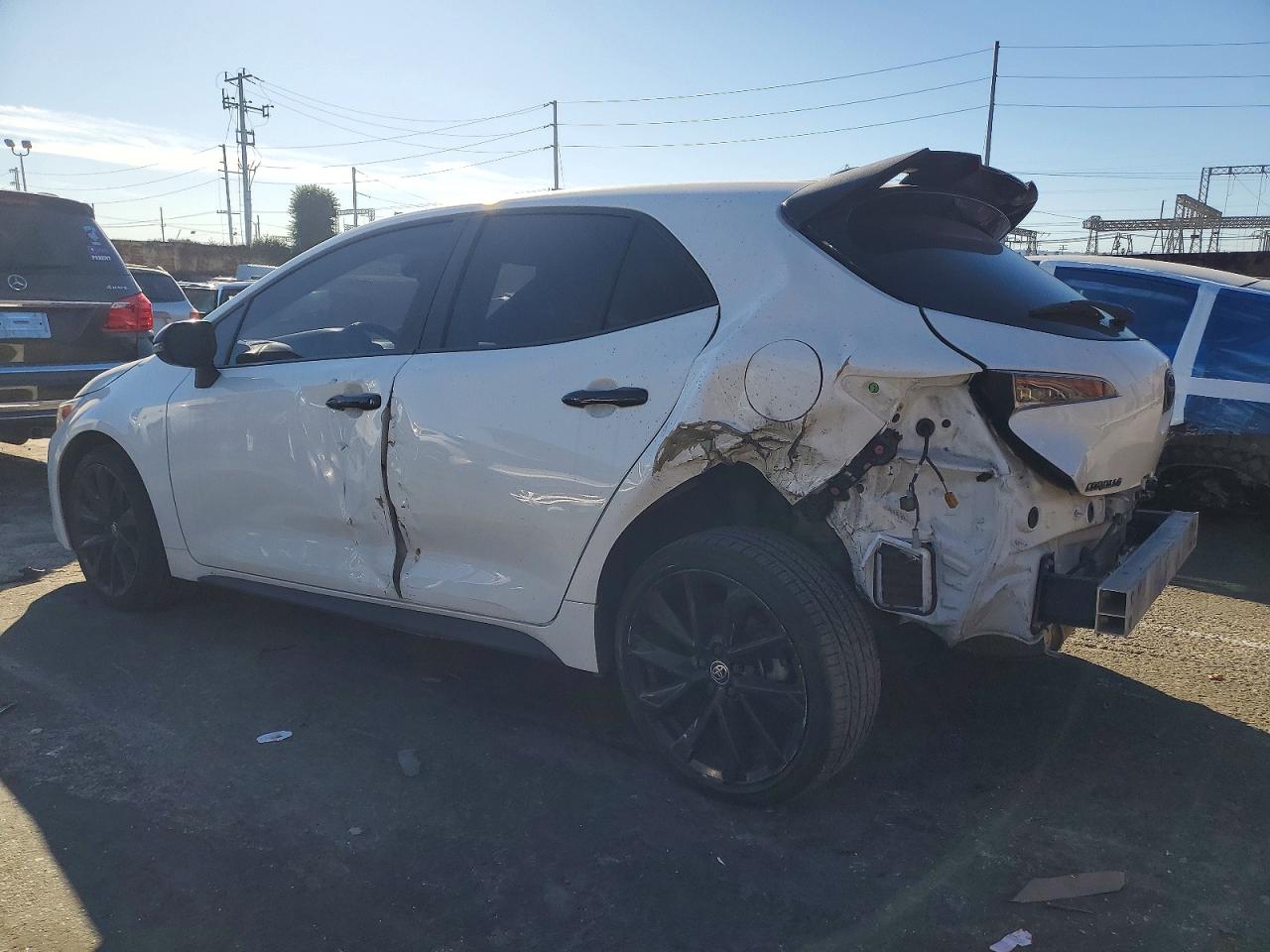 2021 TOYOTA COROLLA SE photo 2