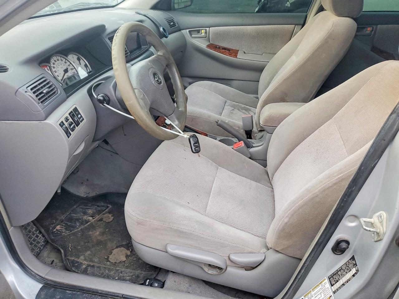 2005 TOYOTA COROLLA CE photo 13