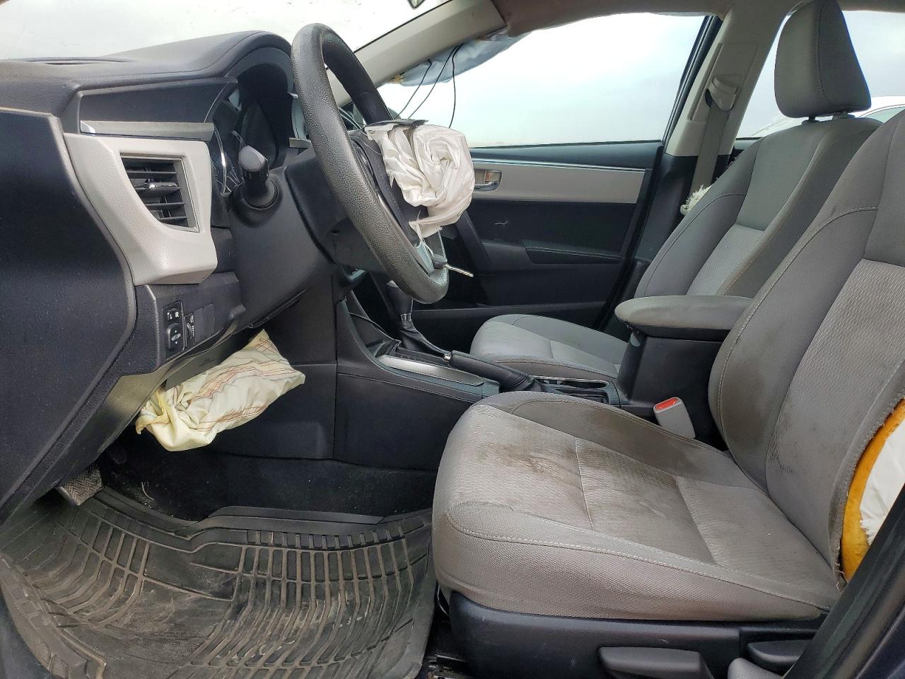 2014 TOYOTA COROLLA L photo 7