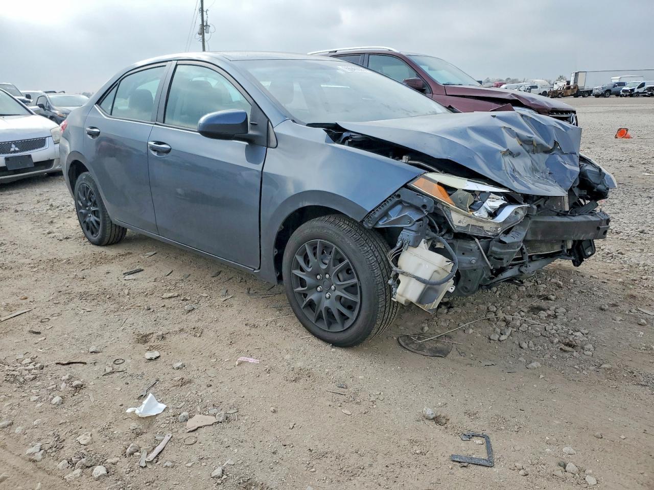 2014 TOYOTA COROLLA L photo 4