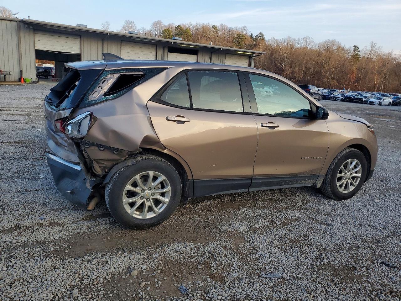 2018 CHEVROLET EQUINOX LS photo 3