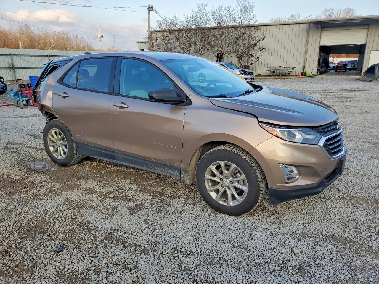 2018 CHEVROLET EQUINOX LS photo 4