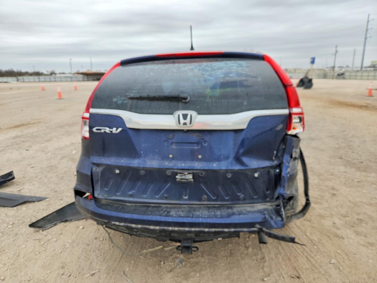 2015 HONDA CR-V LX photo 6