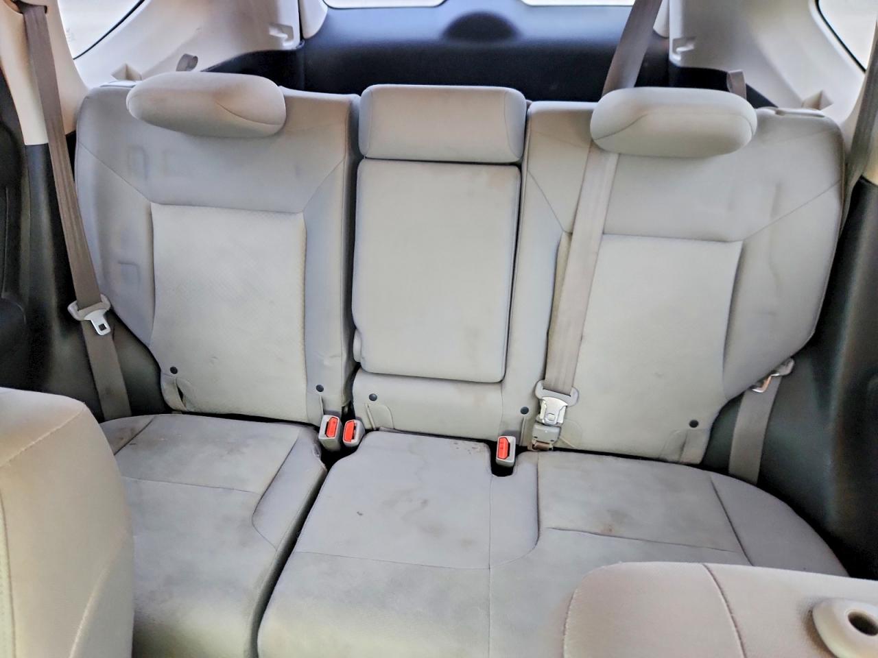 2015 HONDA CR-V LX photo 10