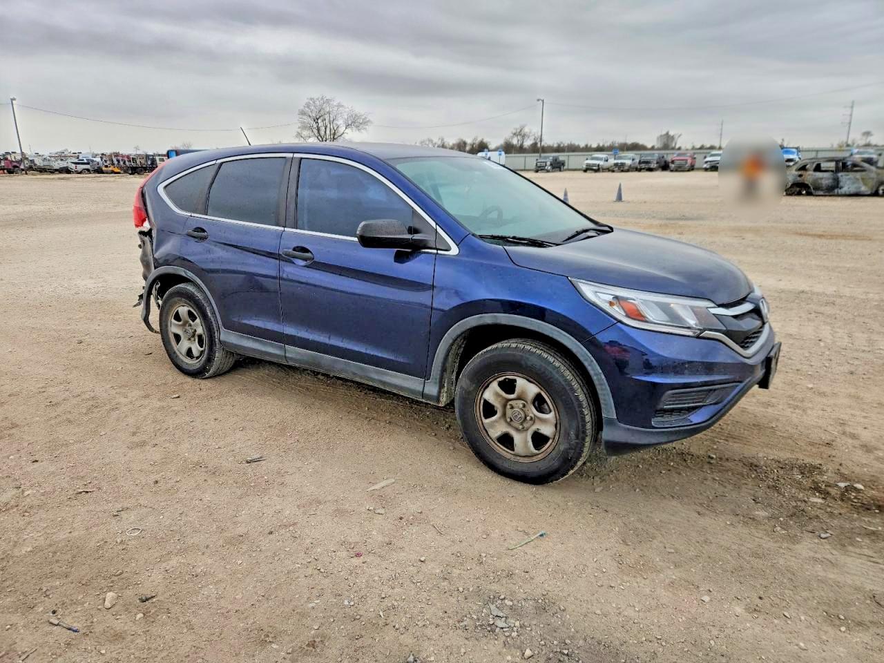 2015 HONDA CR-V LX photo 4