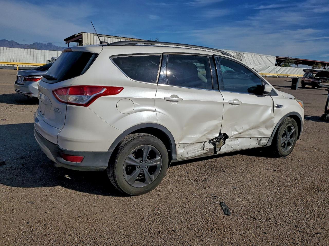 2015 FORD ESCAPE SE photo 3
