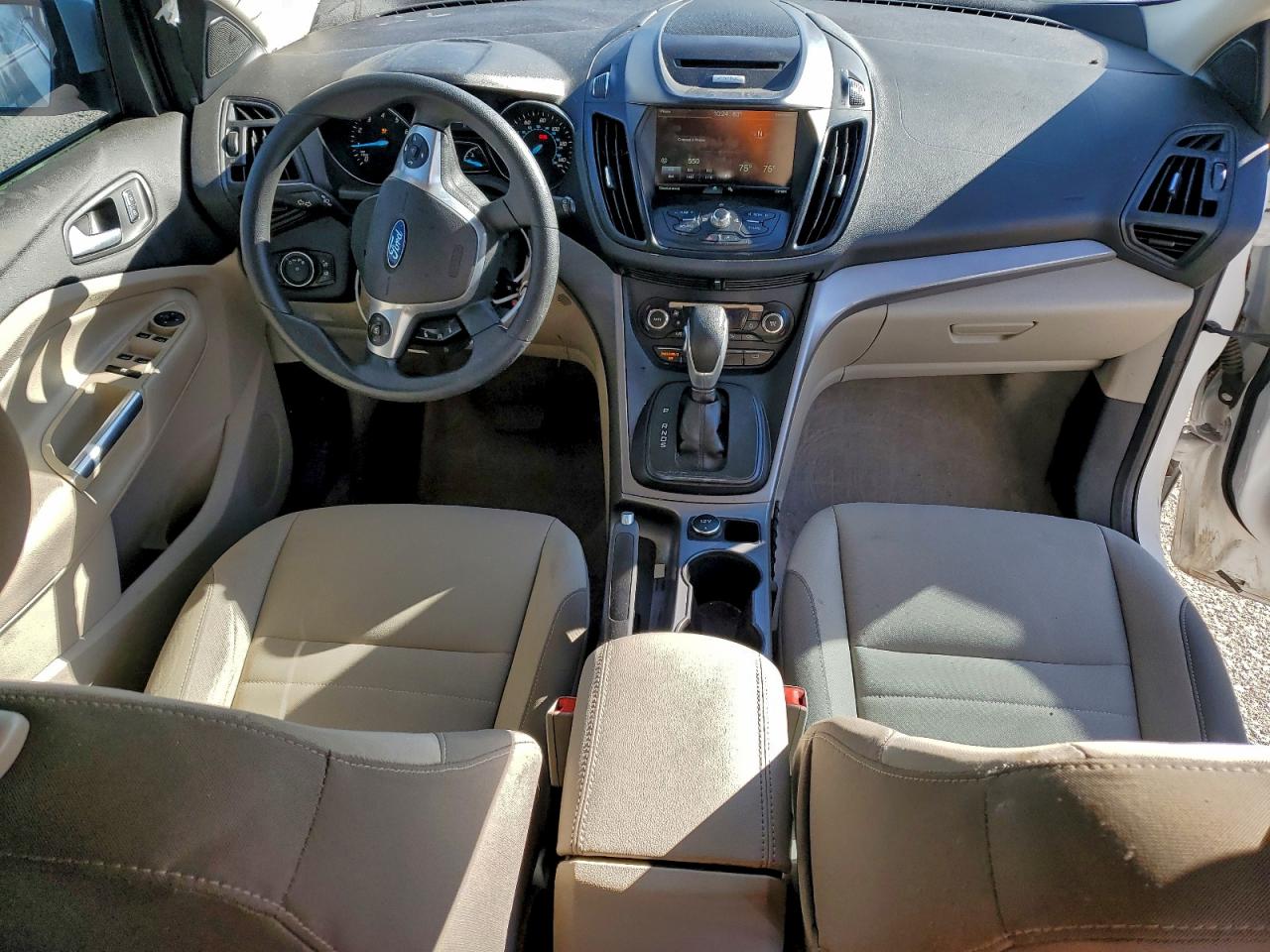 2015 FORD ESCAPE SE photo 8