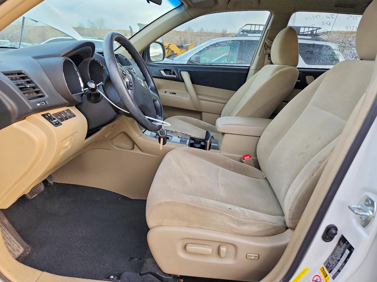 2013 TOYOTA HIGHLANDER BASE photo 7