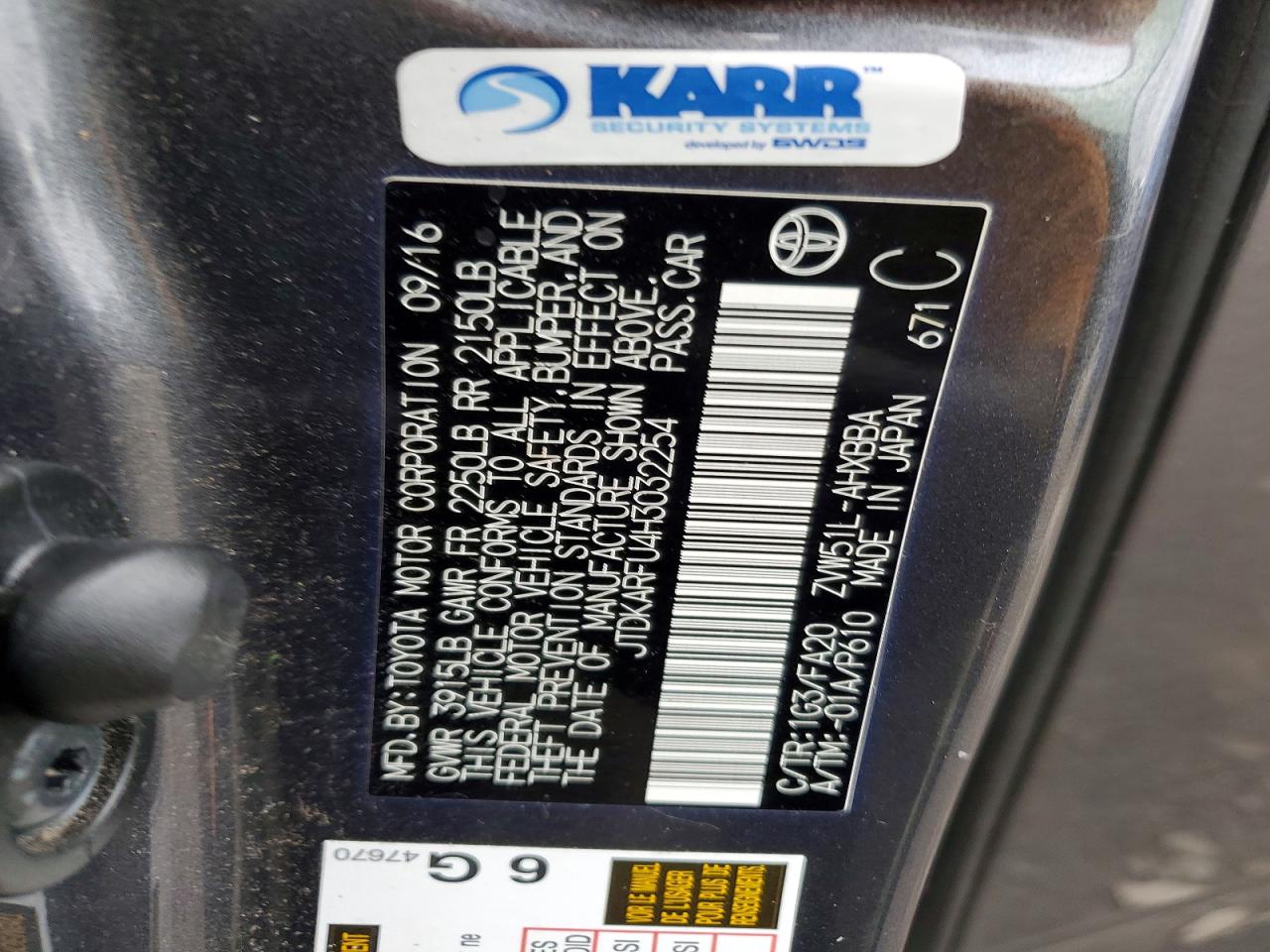 2017 TOYOTA PRIUS photo 12