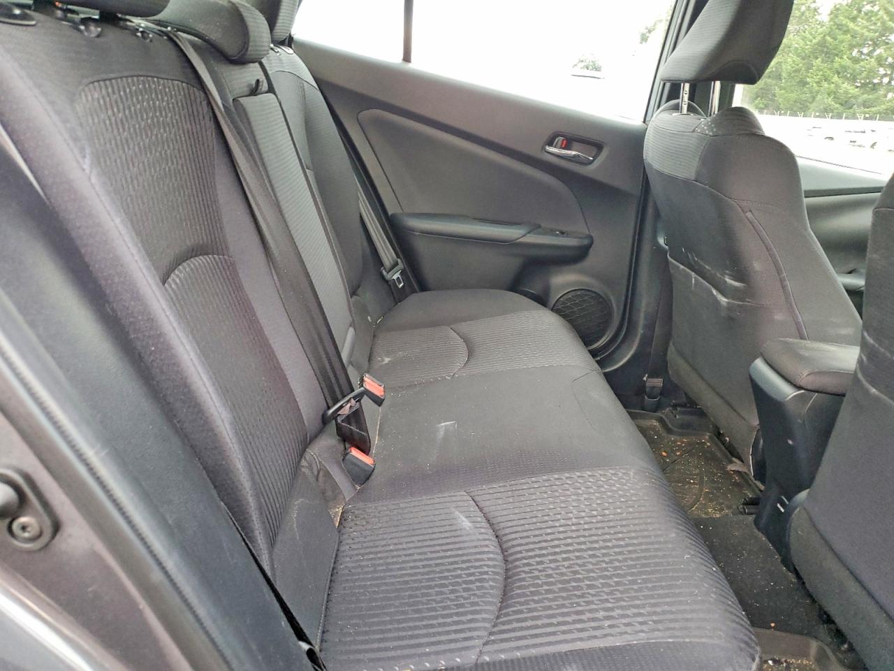 2017 TOYOTA PRIUS photo 10