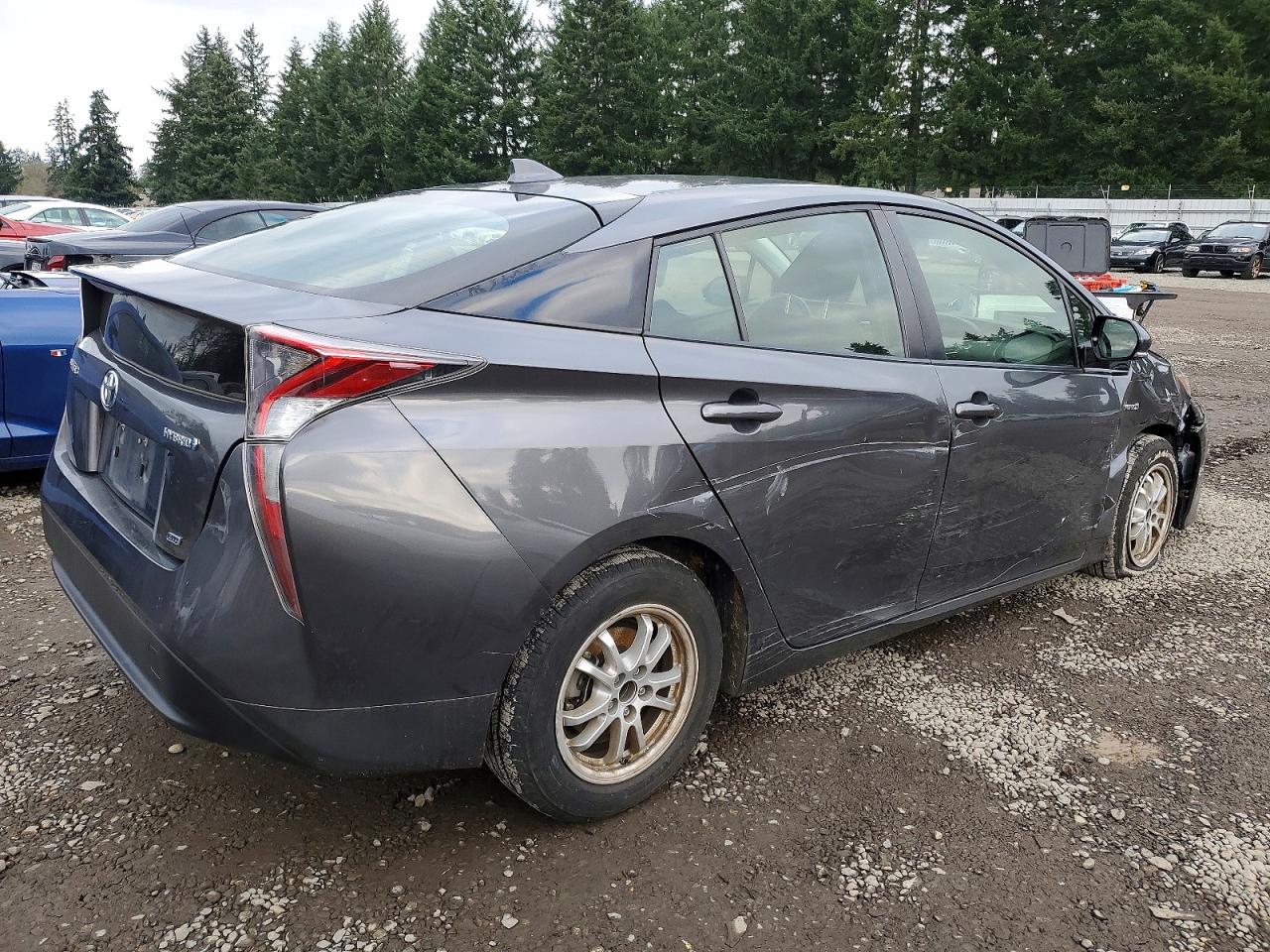 2017 TOYOTA PRIUS photo 3