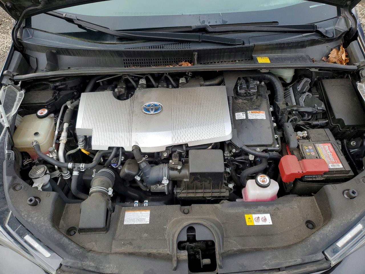 2017 TOYOTA PRIUS photo 11