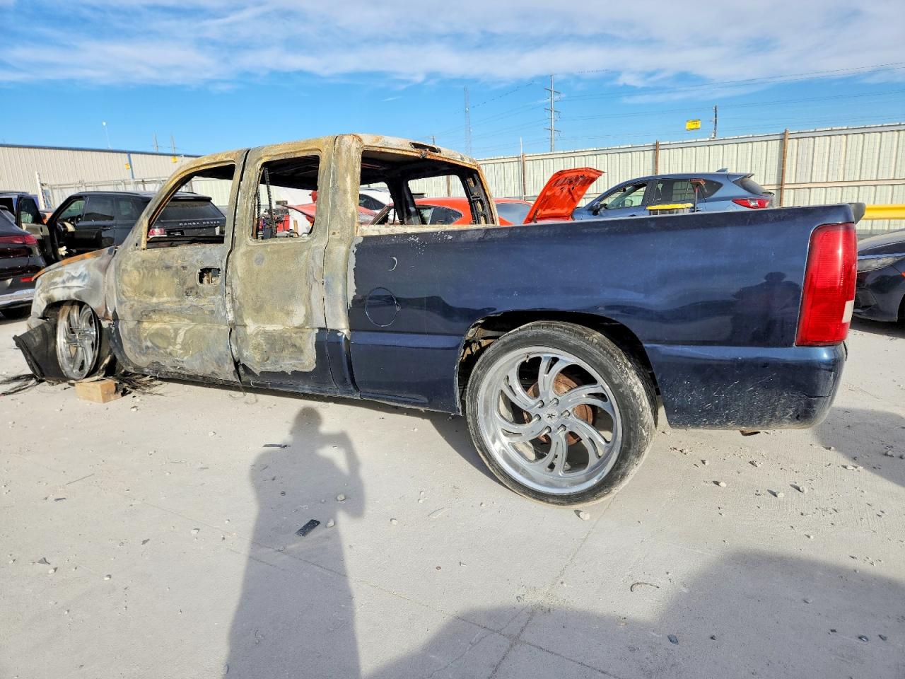 2005 CHEVROLET SILVERADO C1500 photo 2