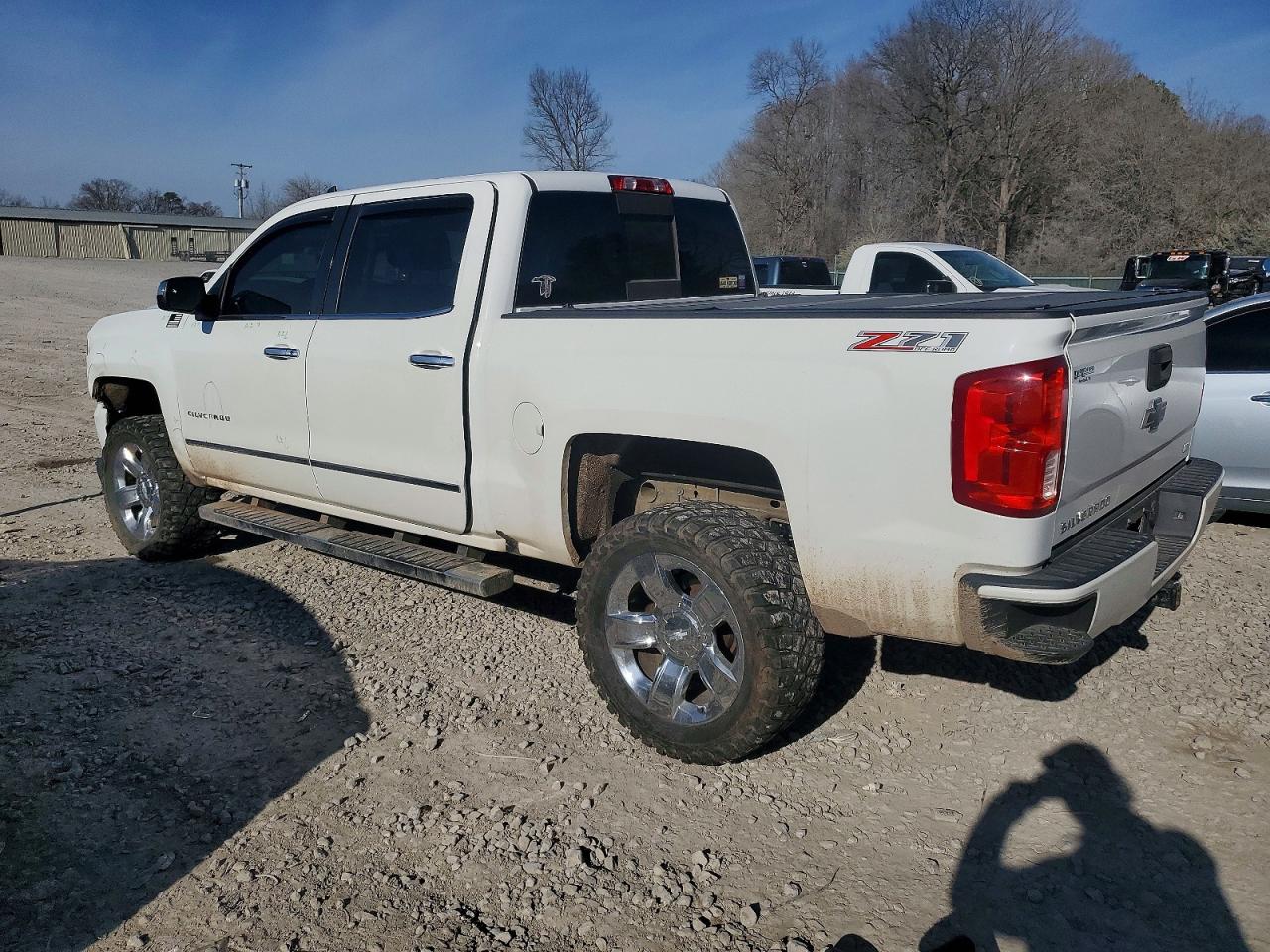 2017 CHEVROLET SILVERADO K1500 LTZ photo 2