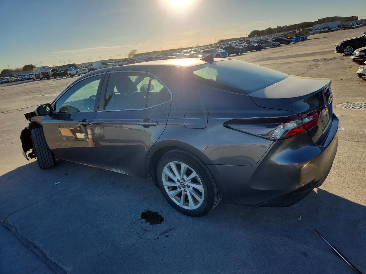 2021 TOYOTA CAMRY LE photo 2