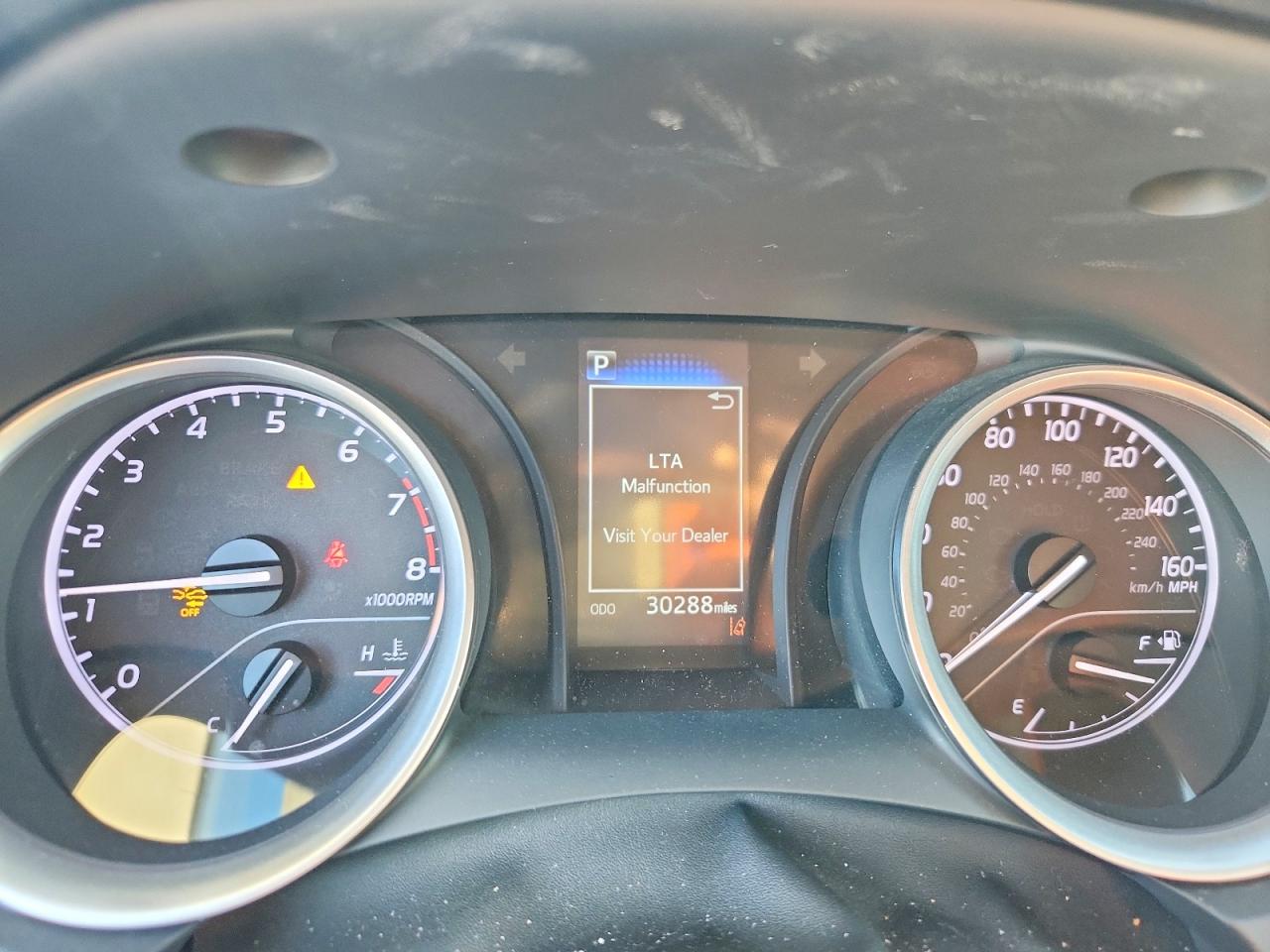 2021 TOYOTA CAMRY LE photo 9