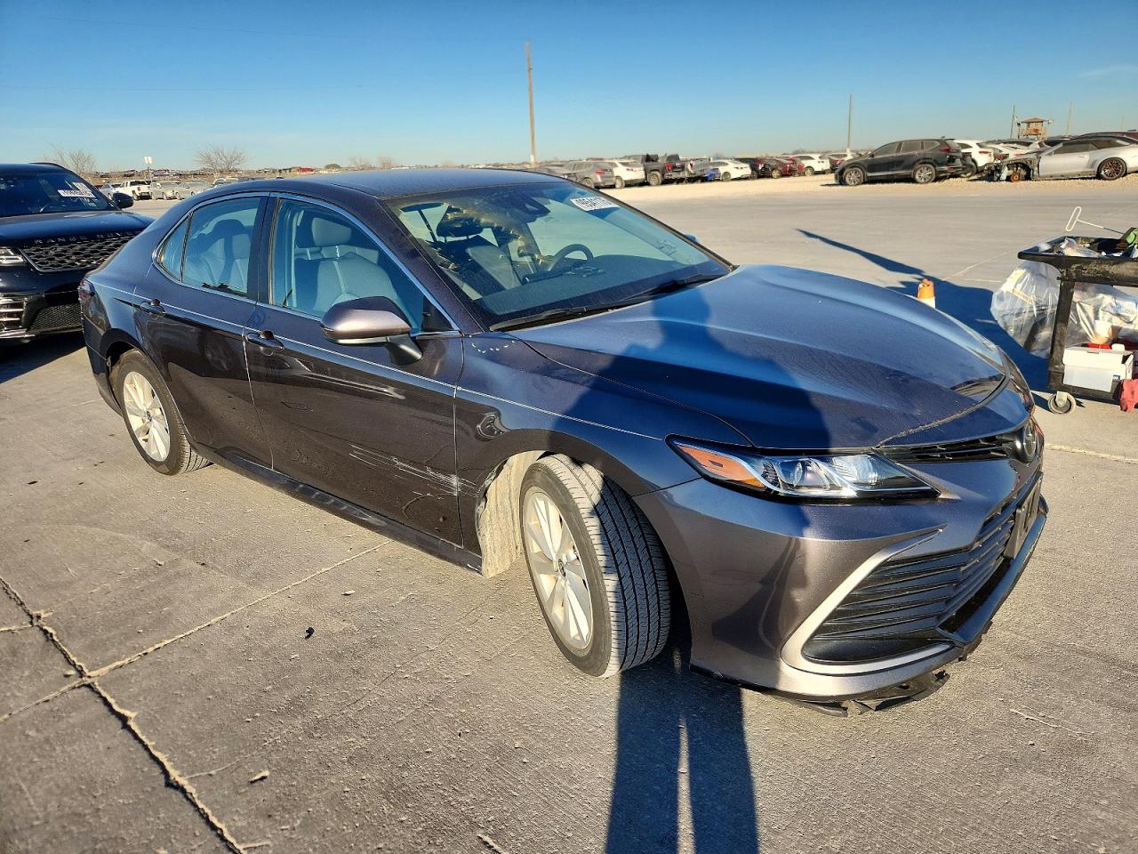 2021 TOYOTA CAMRY LE photo 4