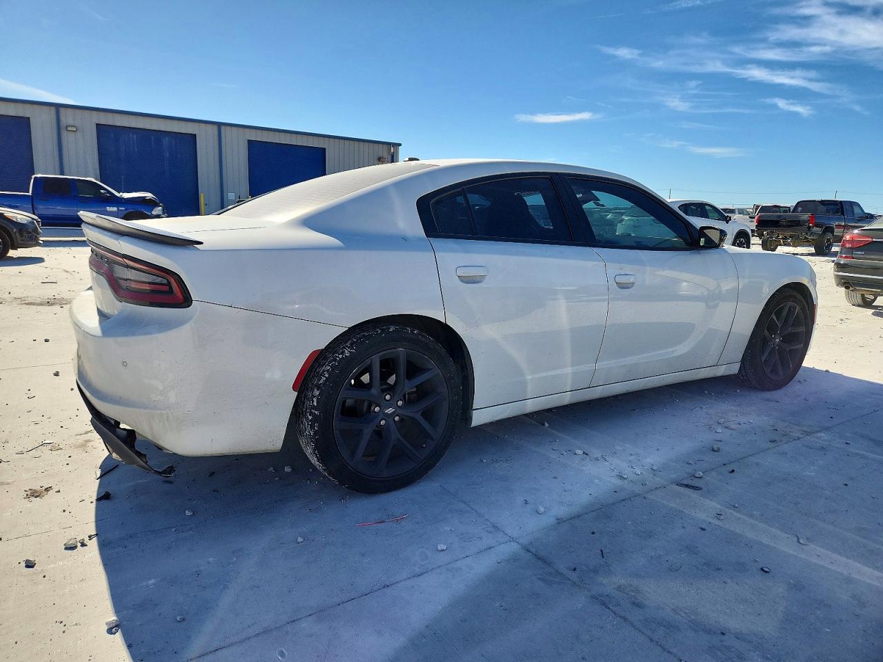 2020 DODGE CHARGER SXT photo 3