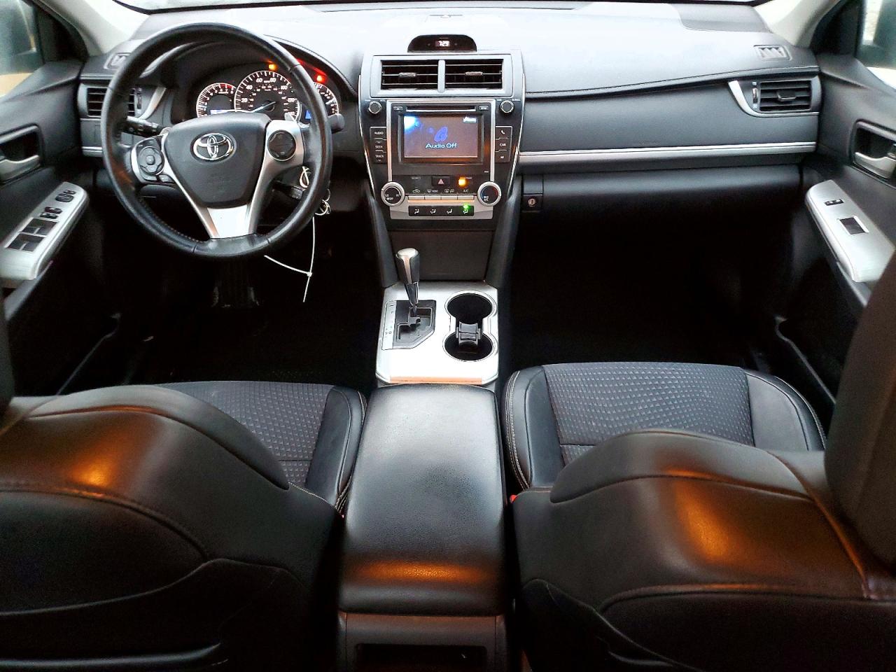 2013 TOYOTA CAMRY SE photo 8