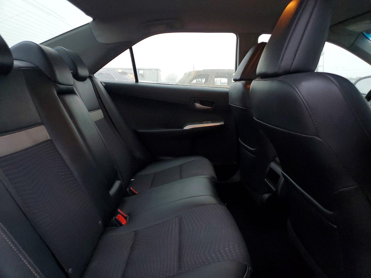 2013 TOYOTA CAMRY SE photo 10