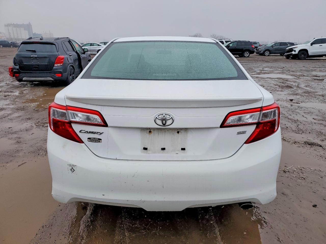 2013 TOYOTA CAMRY SE photo 6