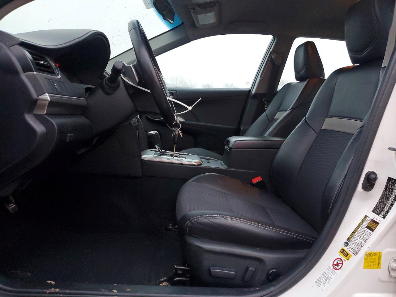 2013 TOYOTA CAMRY SE photo 7