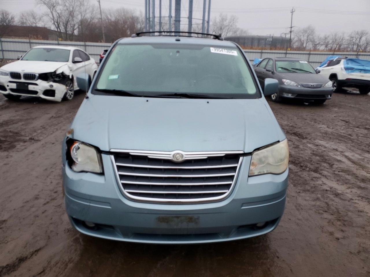 2010 CHRYSLER TOWN & COUNTRY TOURING PLUS photo 5