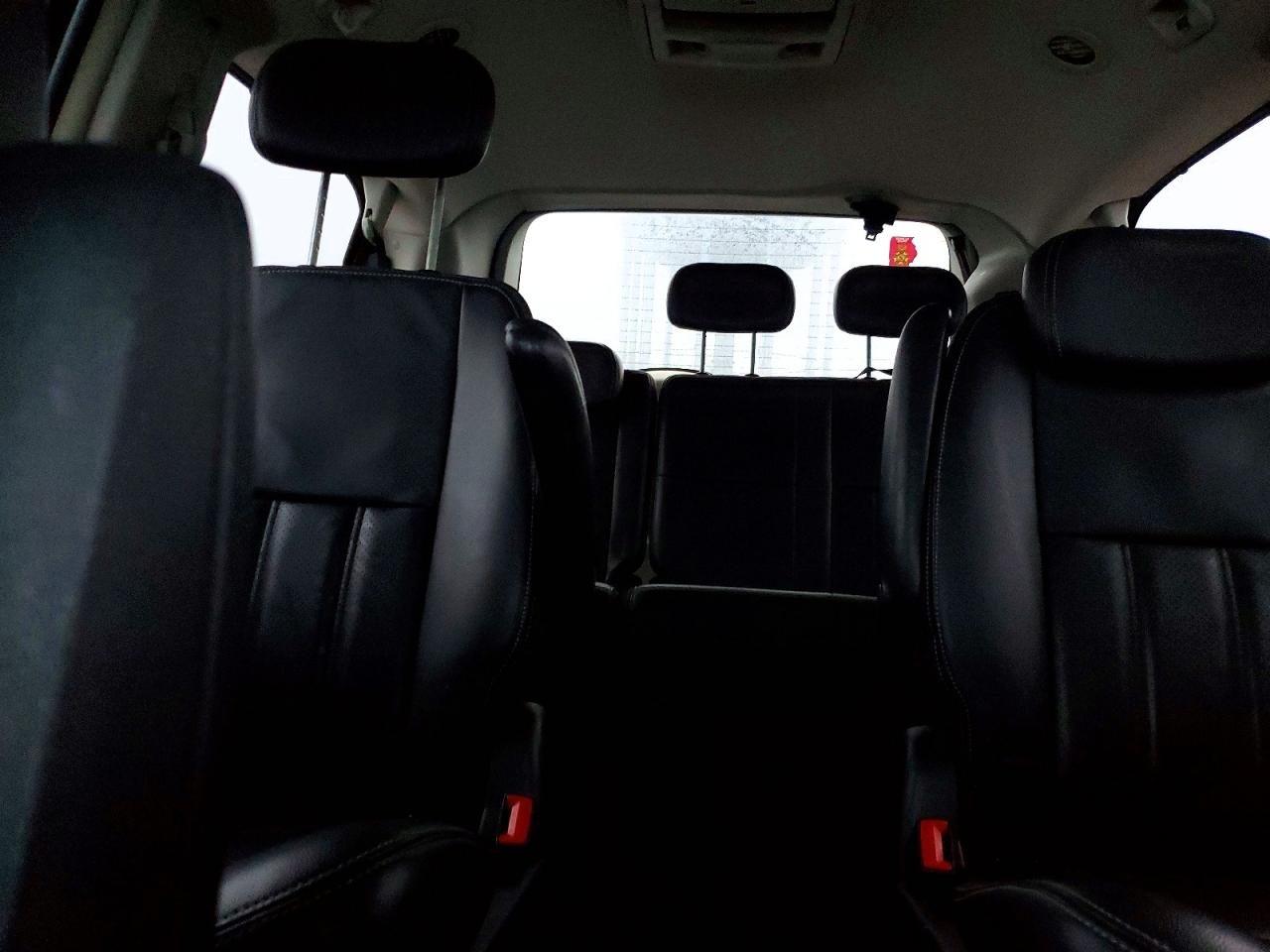 2010 CHRYSLER TOWN & COUNTRY TOURING PLUS photo 10