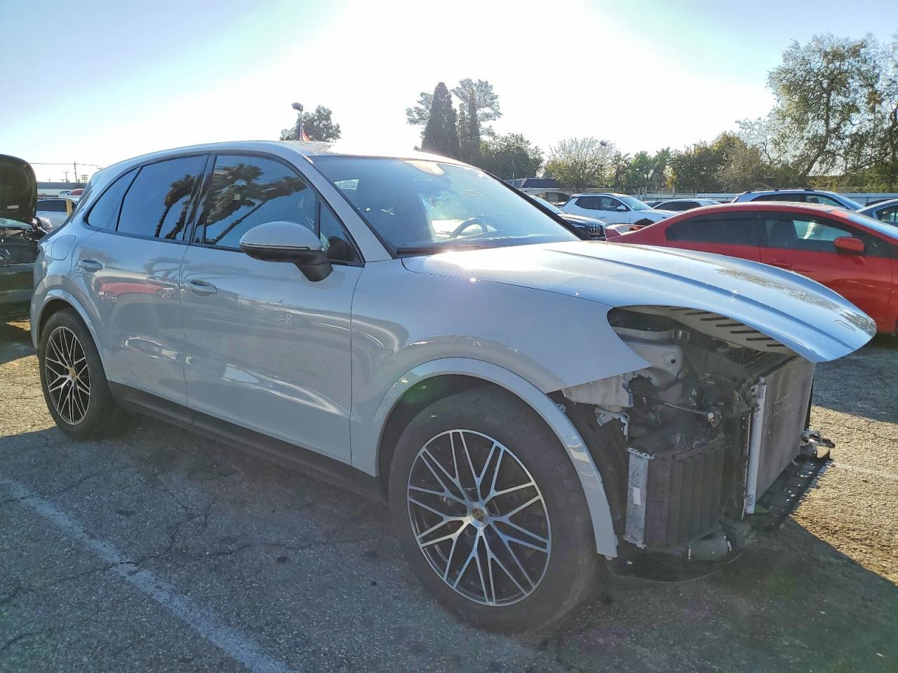 2024 PORSCHE CAYENNE photo 4