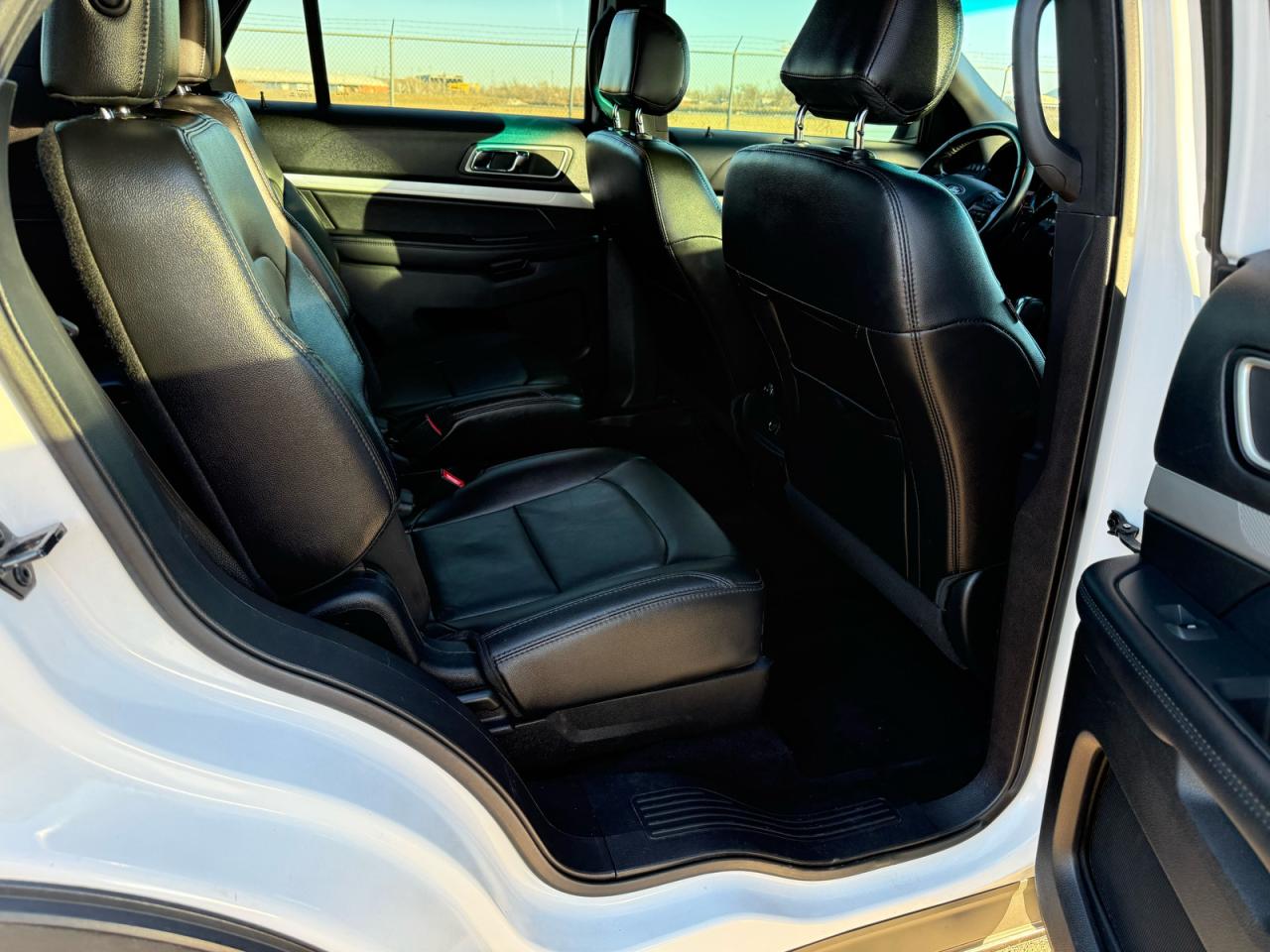 2016 FORD EXPLORER XLT photo 6