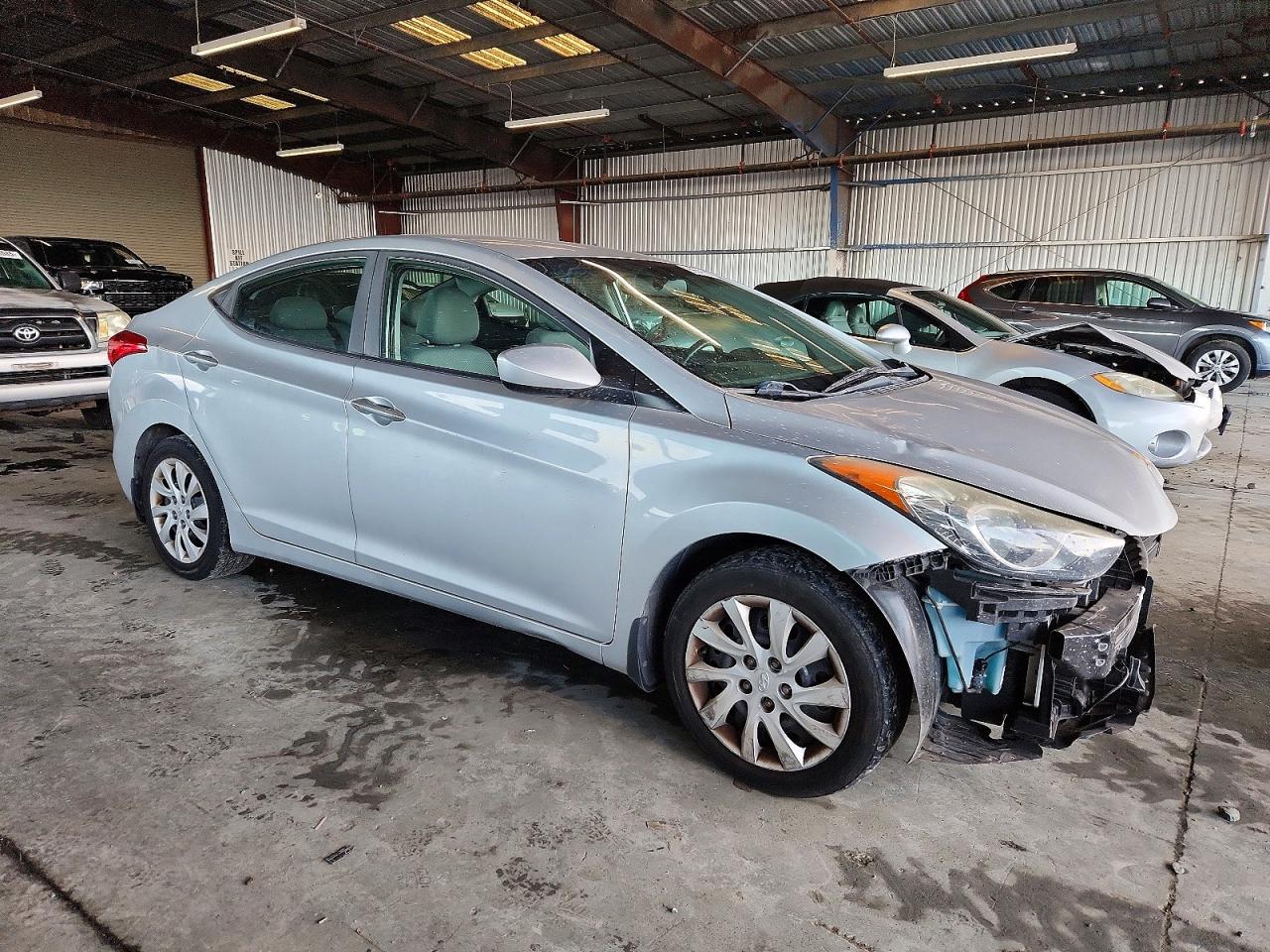 2013 HYUNDAI ELANTRA GLS photo 4