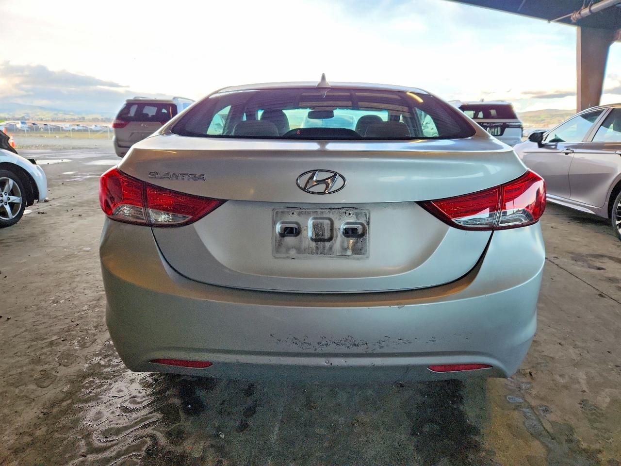 2013 HYUNDAI ELANTRA GLS photo 6