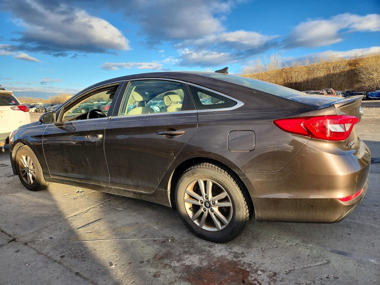 2017 HYUNDAI SONATA SE photo 2
