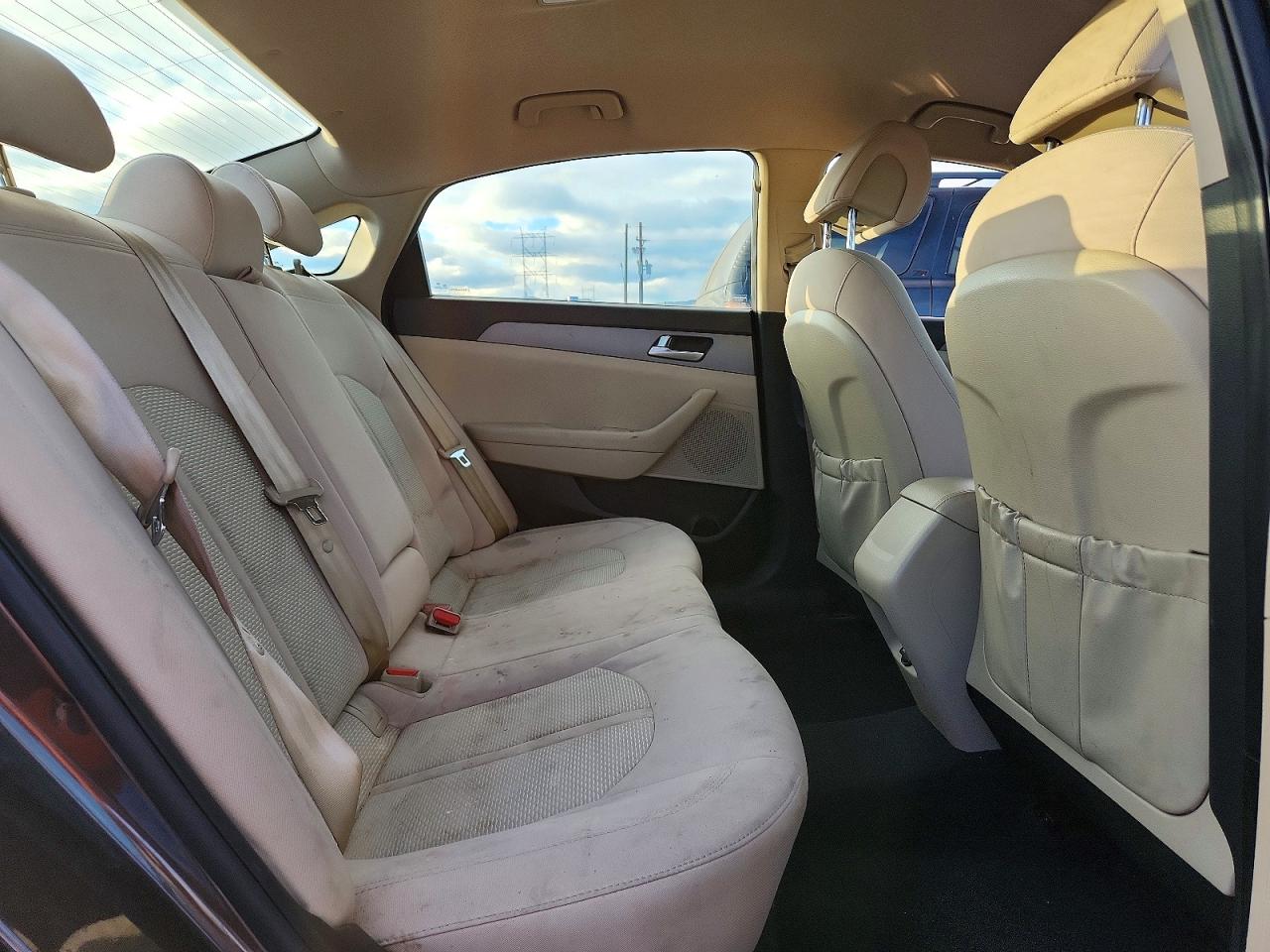 2017 HYUNDAI SONATA SE photo 10