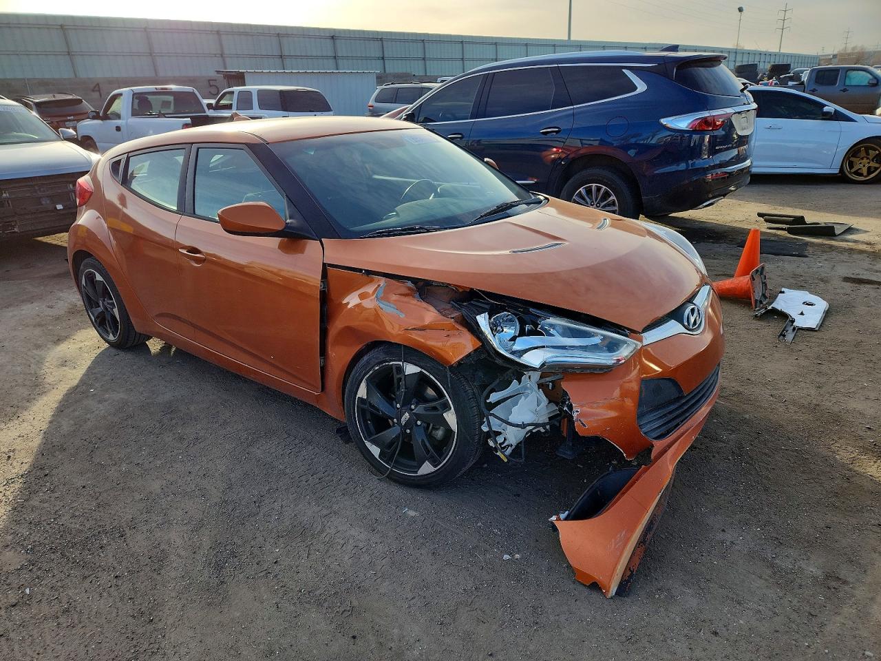 2014 HYUNDAI VELOSTER photo 7
