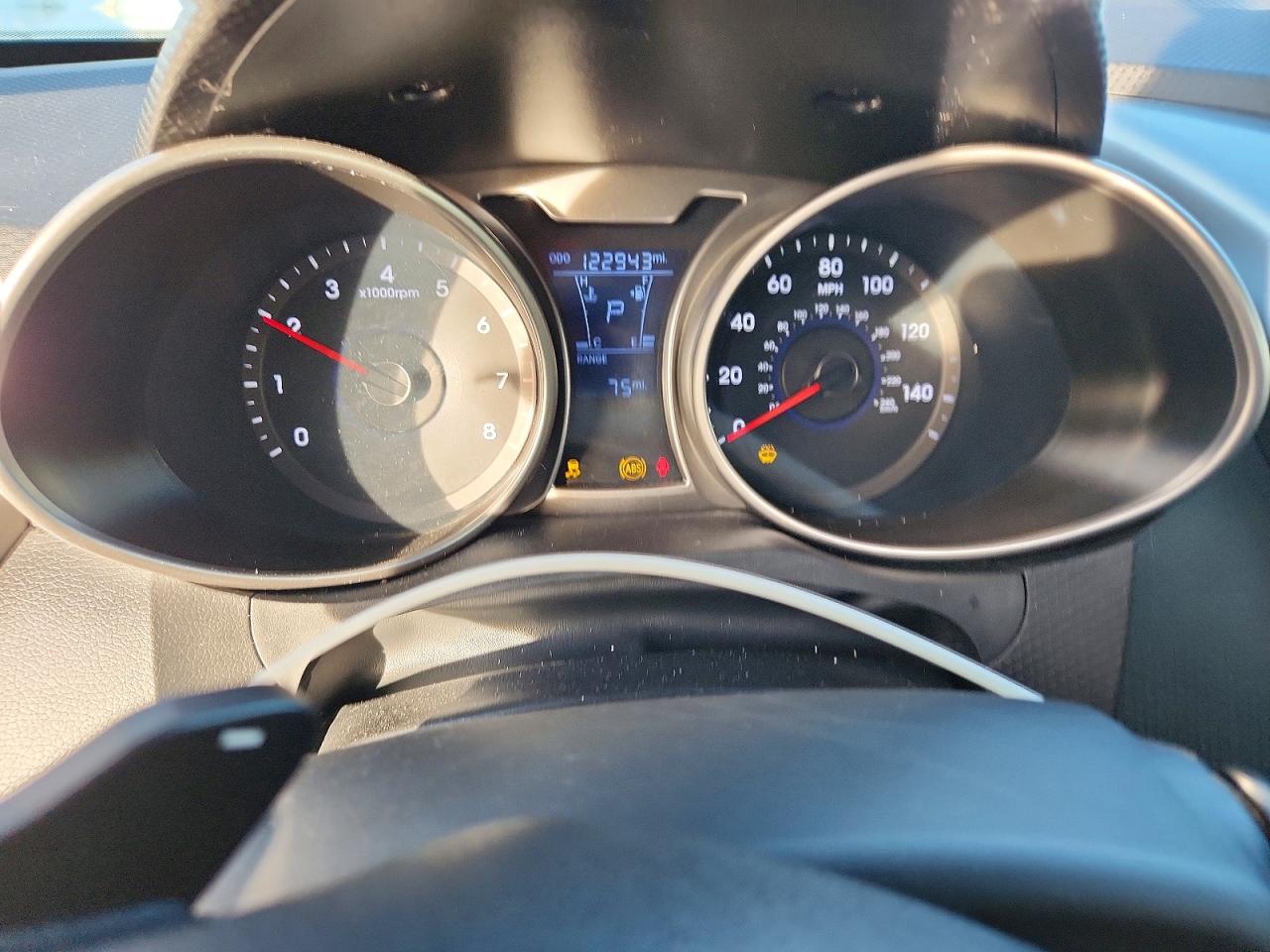 2014 HYUNDAI VELOSTER photo 17