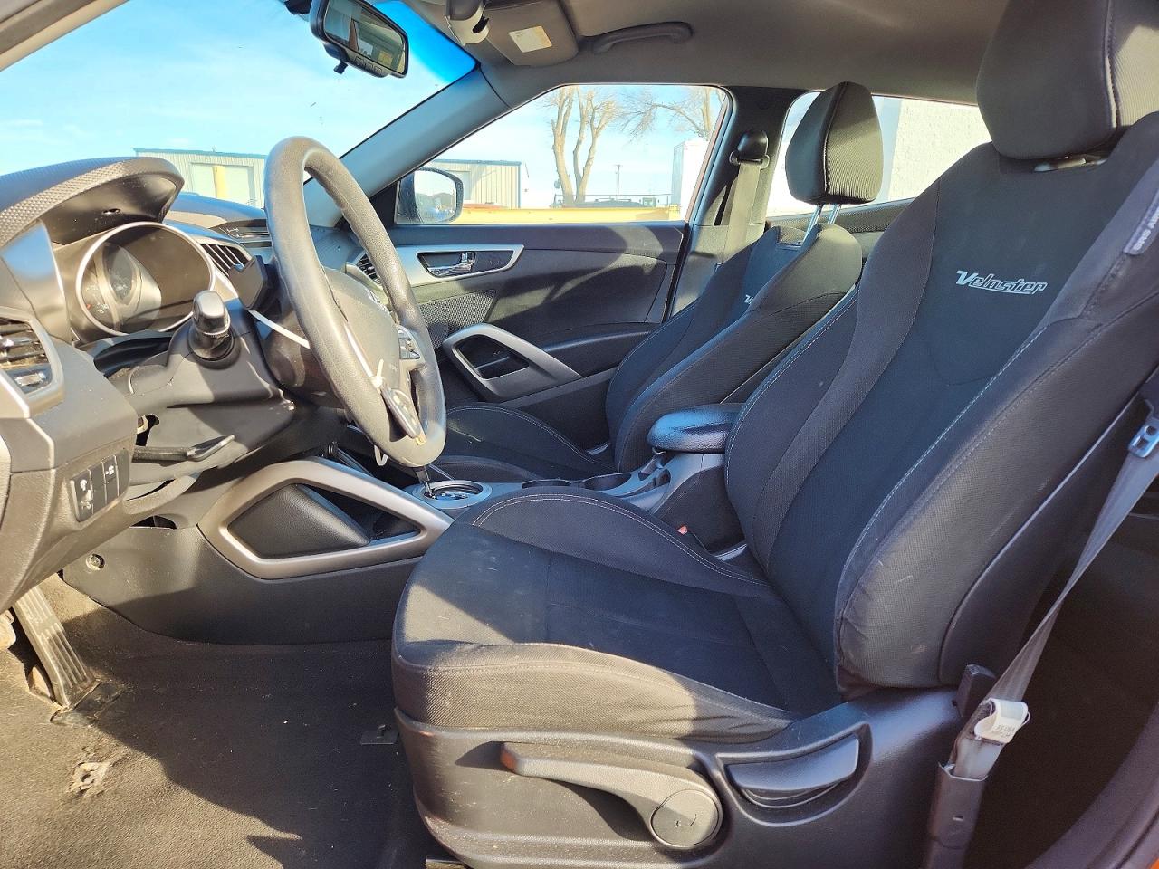 2014 HYUNDAI VELOSTER photo 13