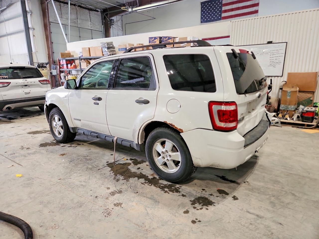2008 FORD ESCAPE XLT photo 2