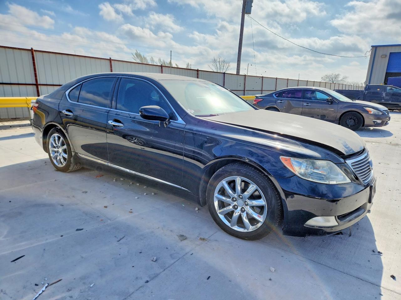 2009 LEXUS LS 460 photo 4