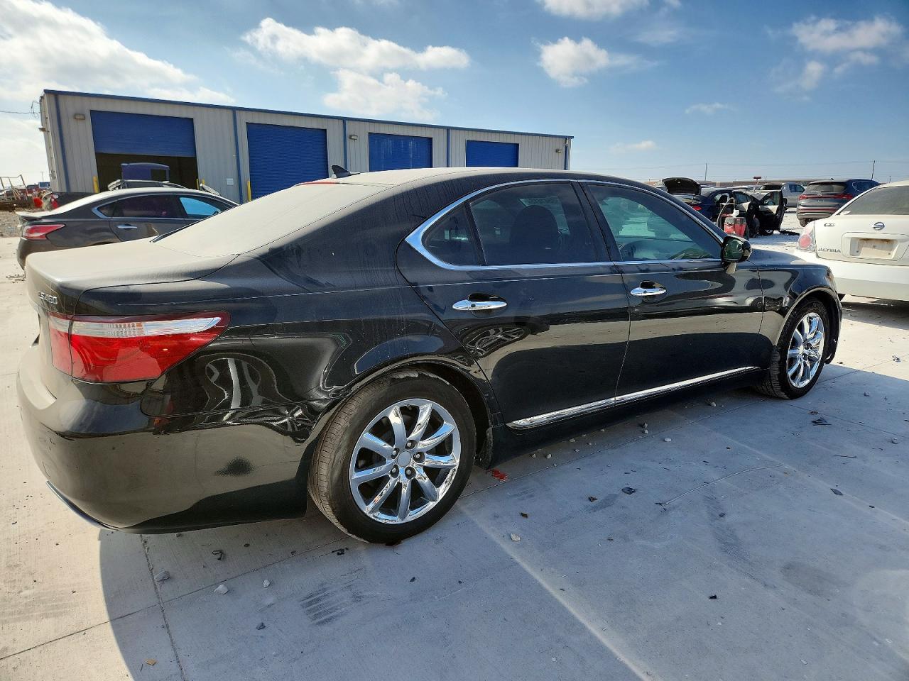 2009 LEXUS LS 460 photo 3