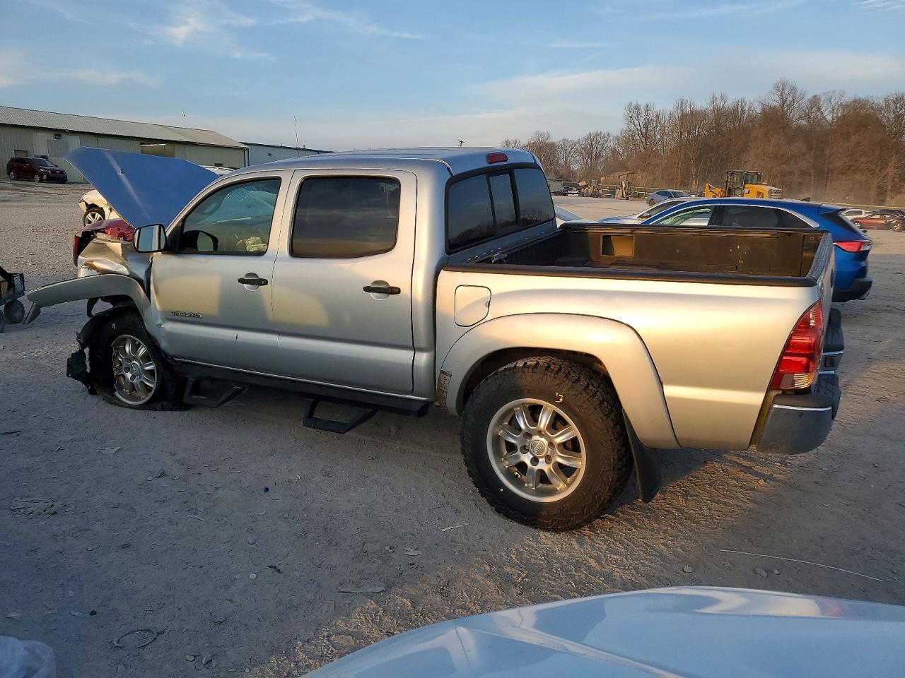 2005 TOYOTA TACOMA DOUBLE CAB photo 2