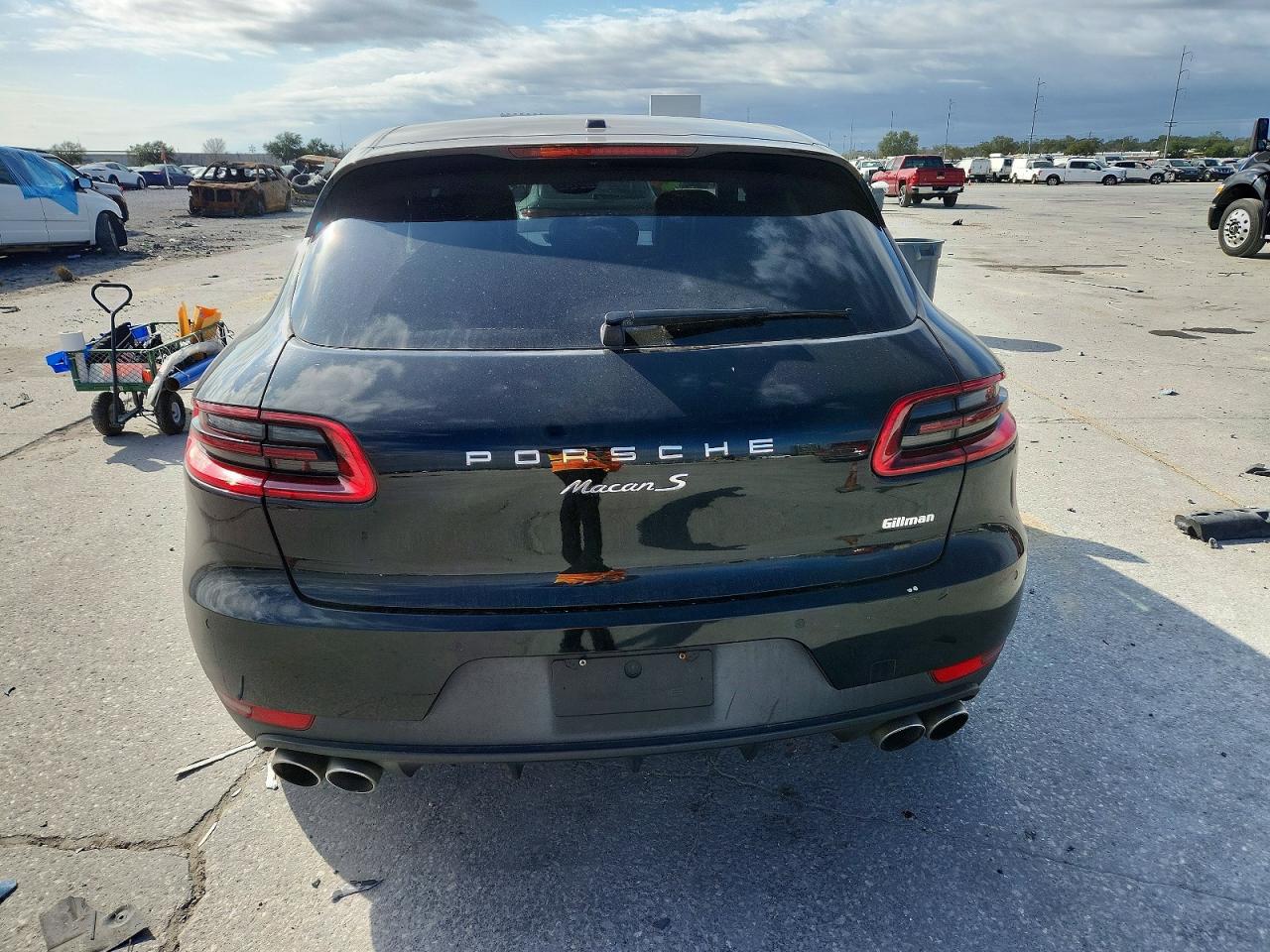 2015 PORSCHE MACAN S photo 11