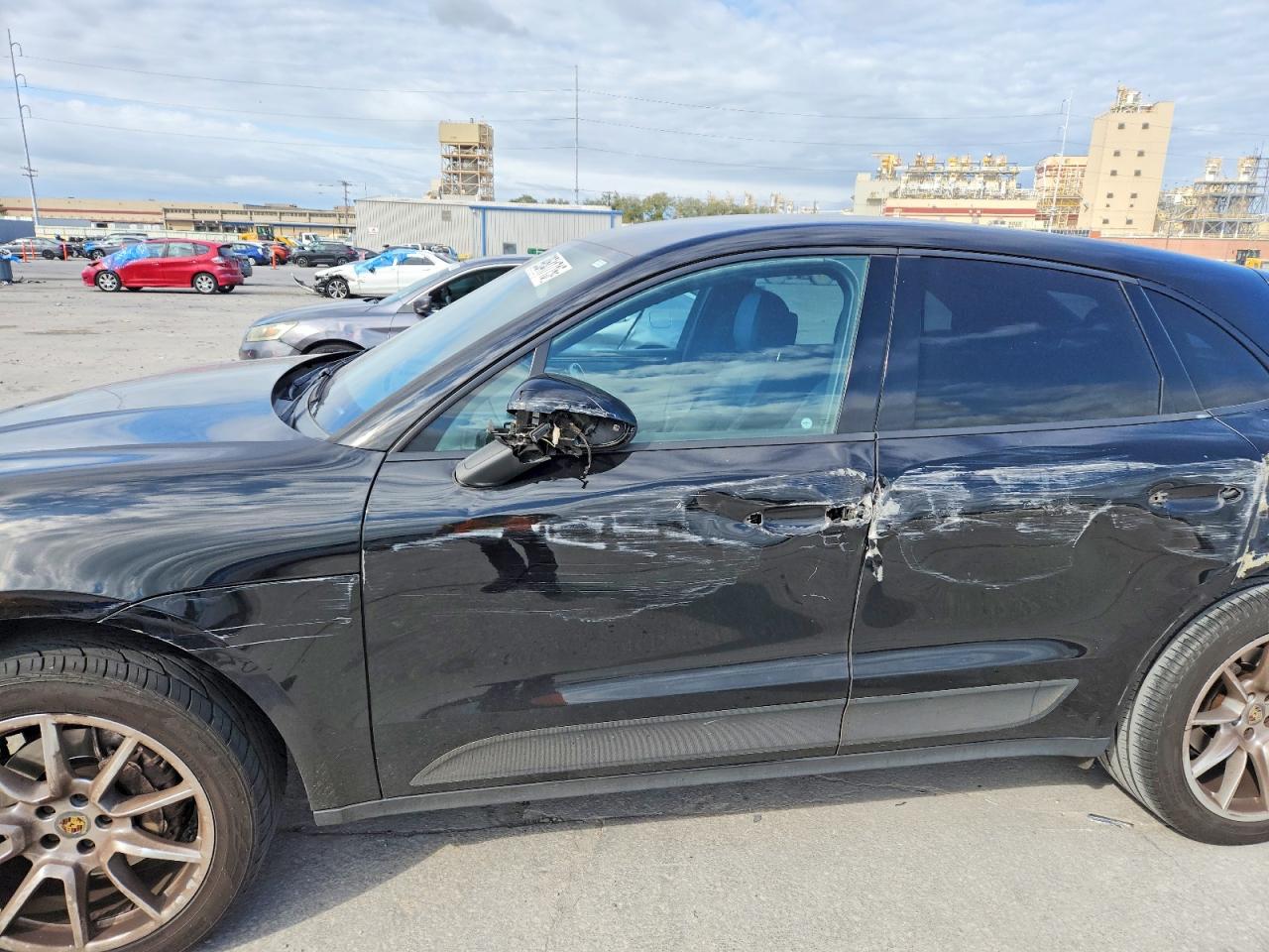 2015 PORSCHE MACAN S photo 13