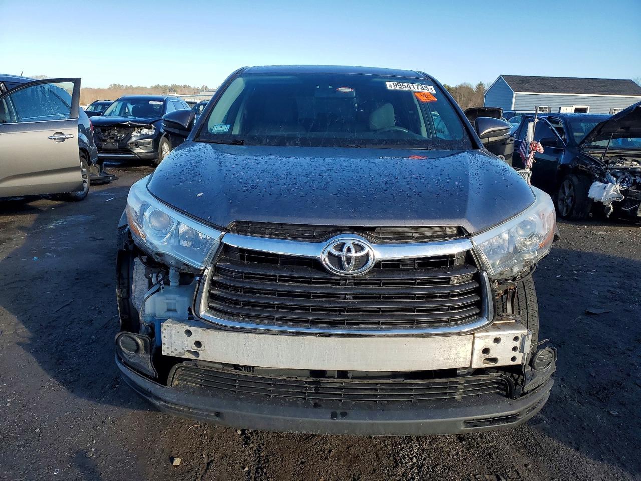 2016 TOYOTA HIGHLANDER LE photo 9