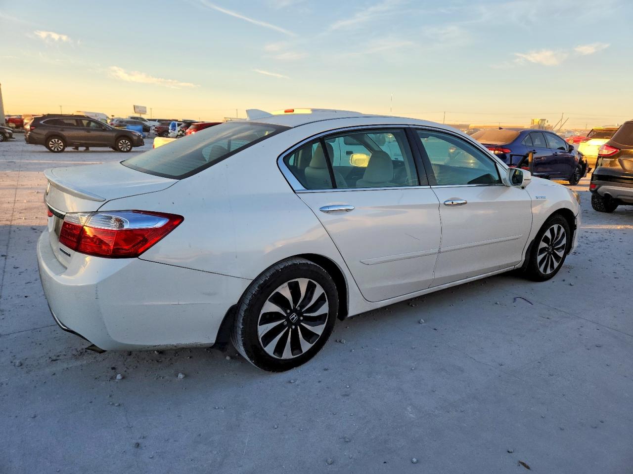 2015 HONDA ACCORD HYBRID EXL photo 3