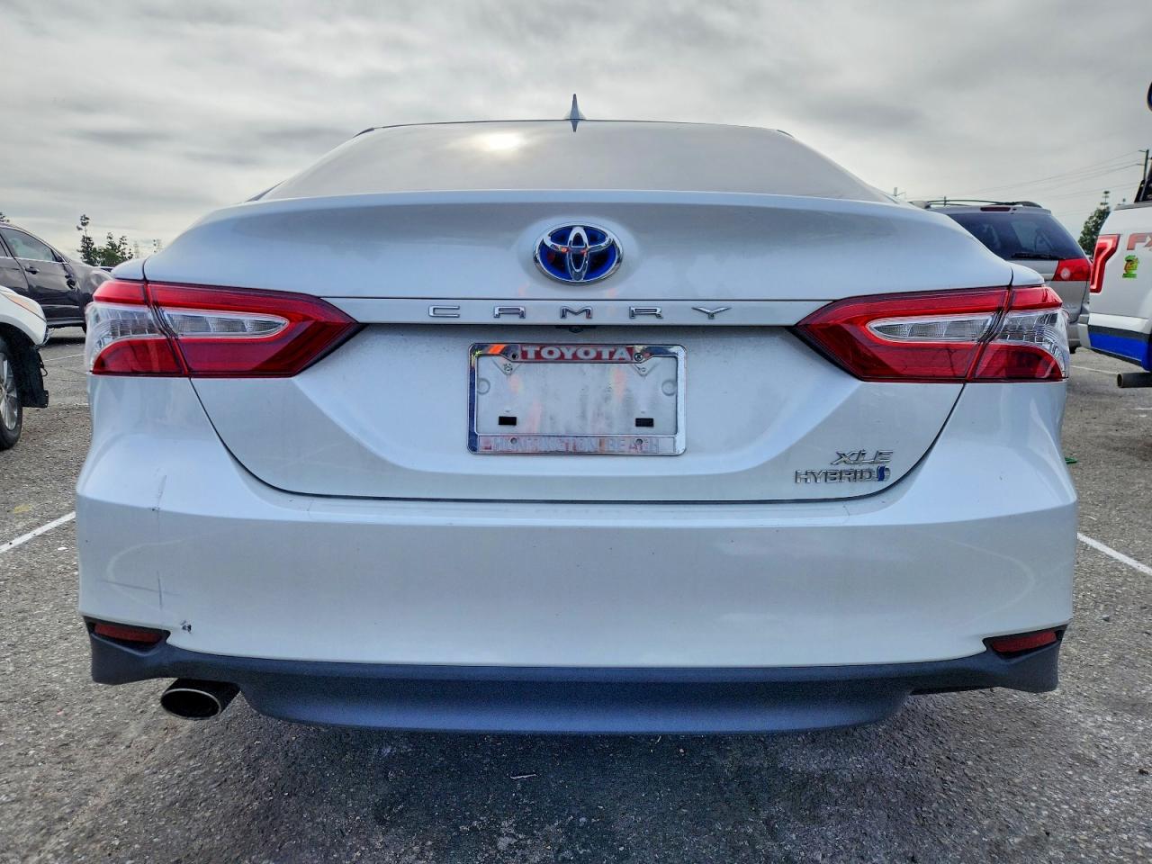 2019 TOYOTA CAMRY HYBRID photo 6