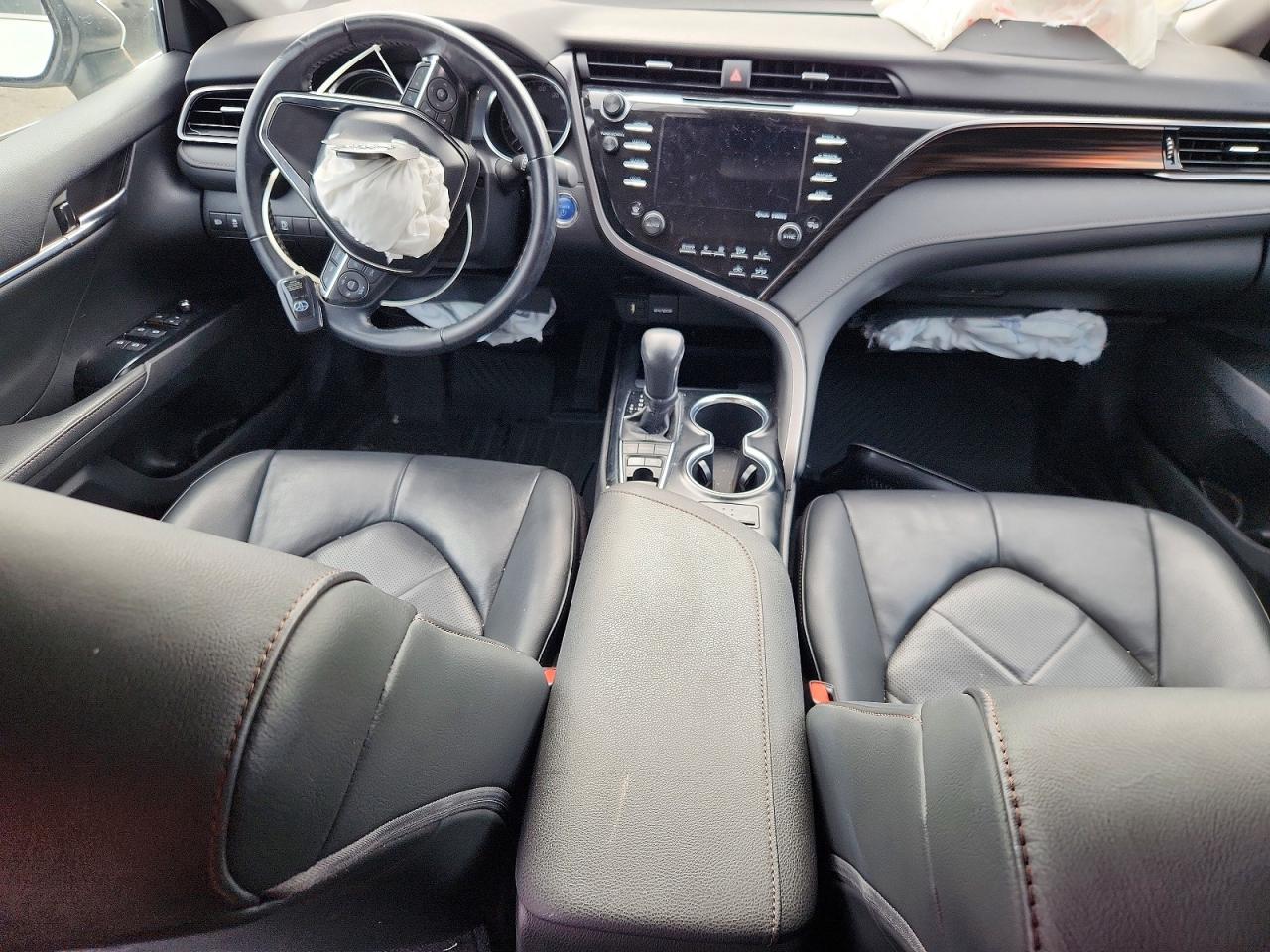 2019 TOYOTA CAMRY HYBRID photo 8