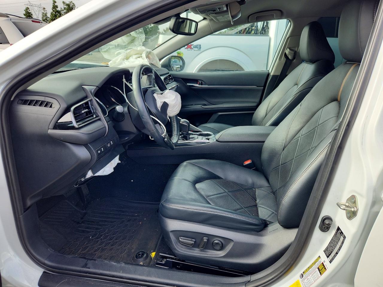 2019 TOYOTA CAMRY HYBRID photo 7