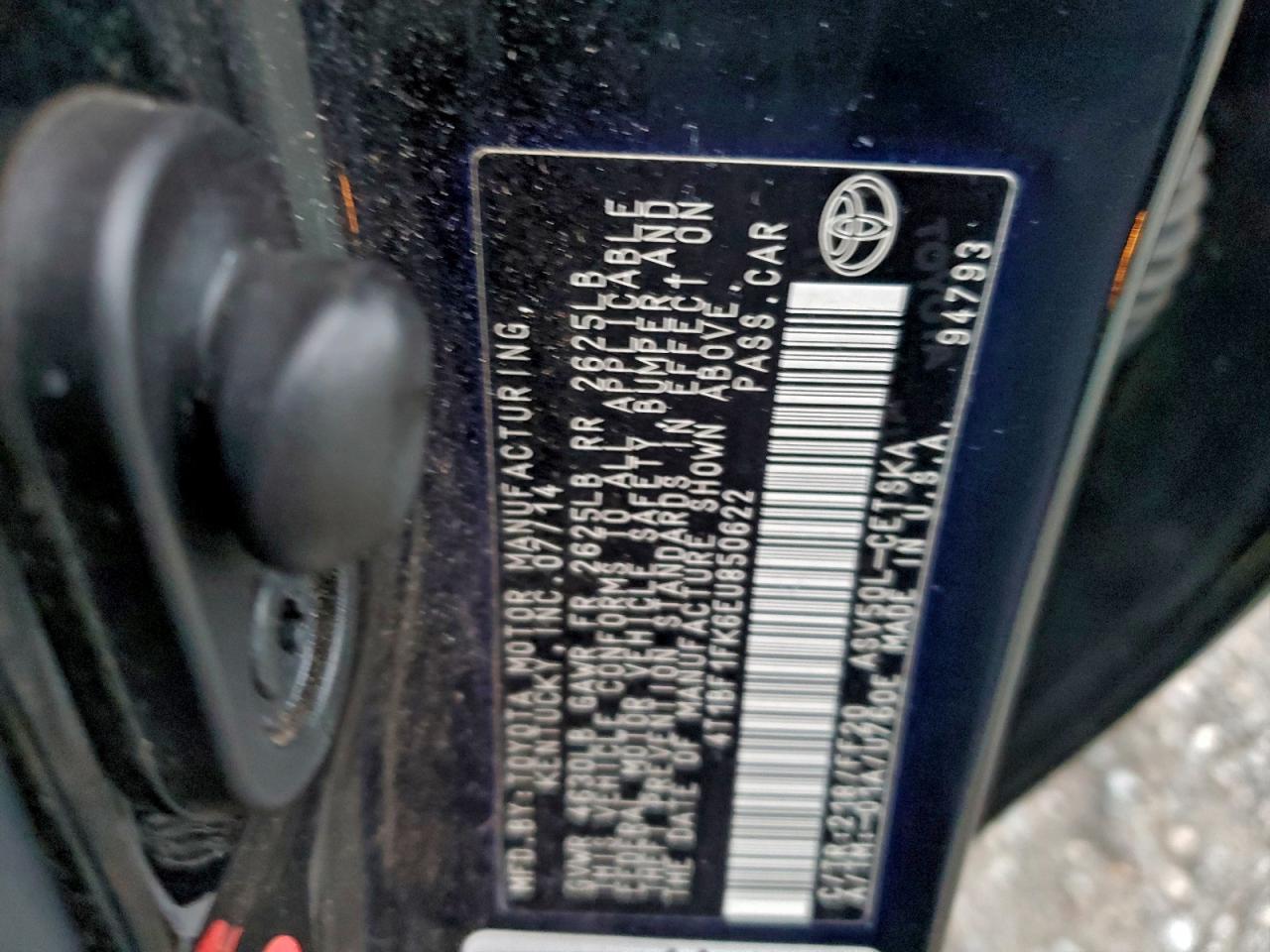2014 TOYOTA CAMRY L photo 12