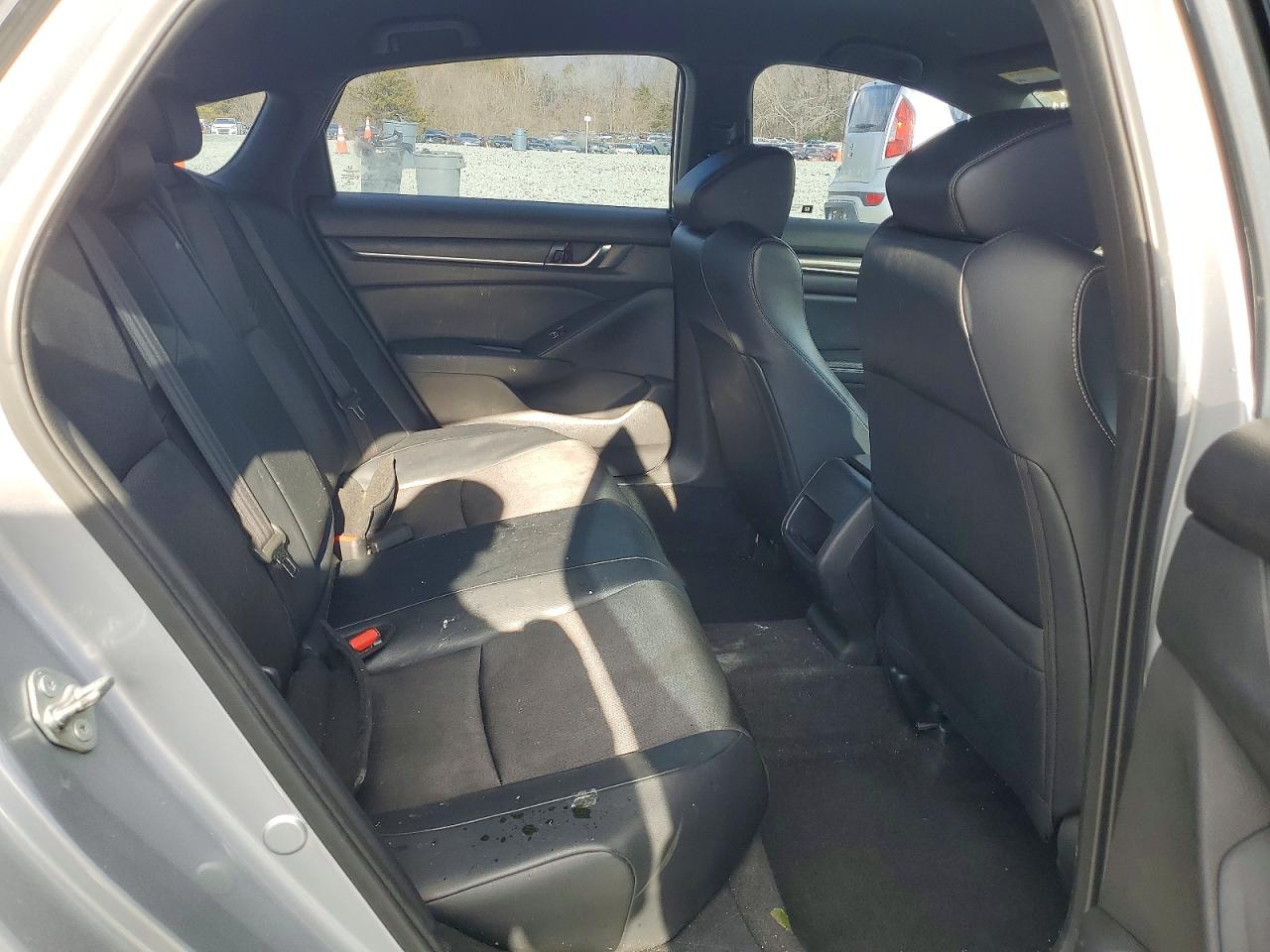 2018 HONDA ACCORD SPORT photo 10